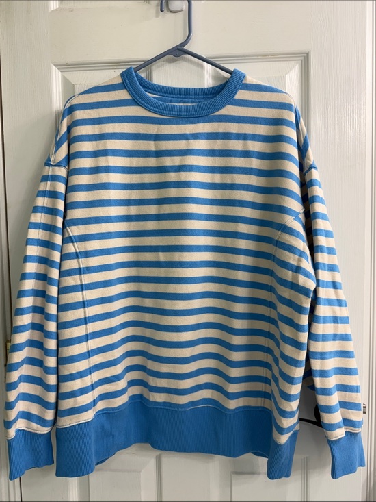 aerie Tops - SALE🍁aerie Blue and Cream Striped Crewneck Sweatshirt